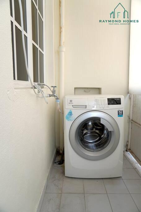 99 Kelawei Apartment George Town Exterior photo
