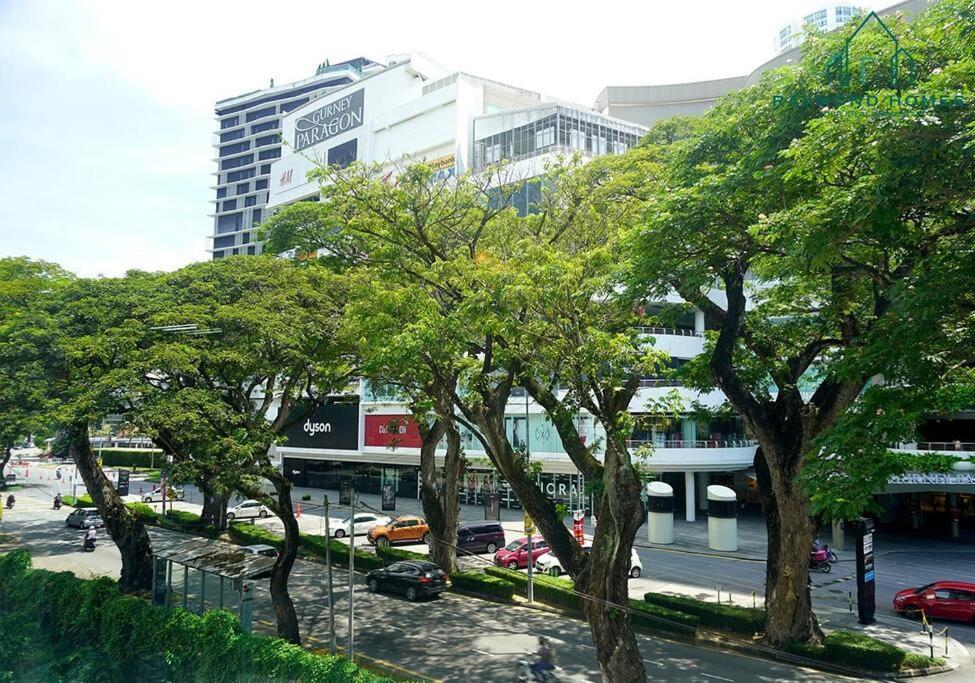 99 Kelawei Apartment George Town Exterior photo
