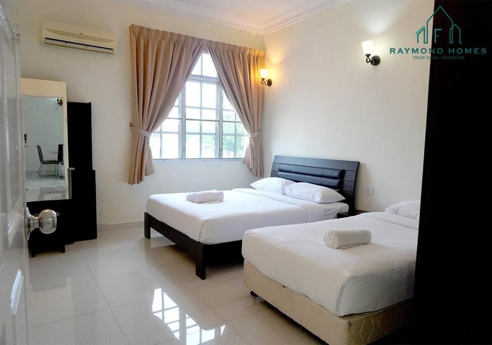 99 Kelawei Apartment George Town Exterior photo